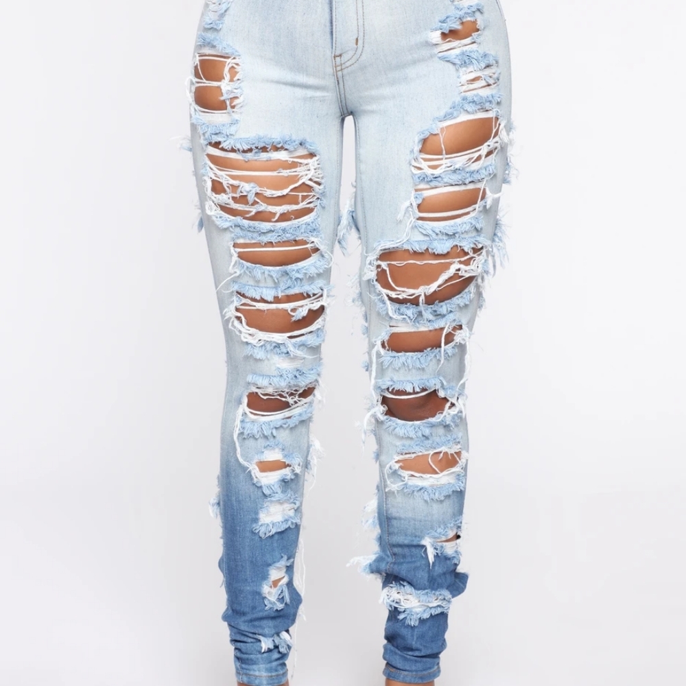 Sexy shredded jeans - Picture 2 of 8